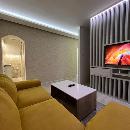 דירות Nikšić Center Deluxe Studio מראה חיצוני תמונה