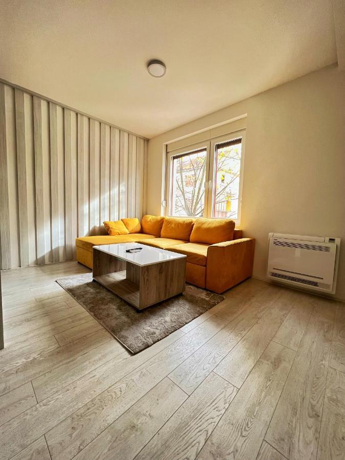 דירות Nikšić Center Deluxe Studio מראה חיצוני תמונה