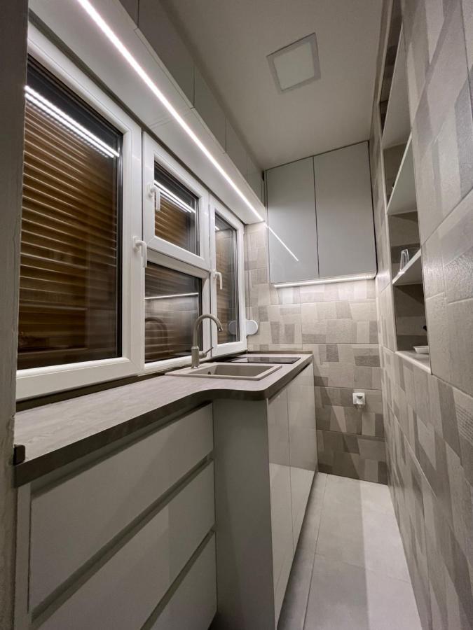דירות Nikšić Center Deluxe Studio מראה חיצוני תמונה